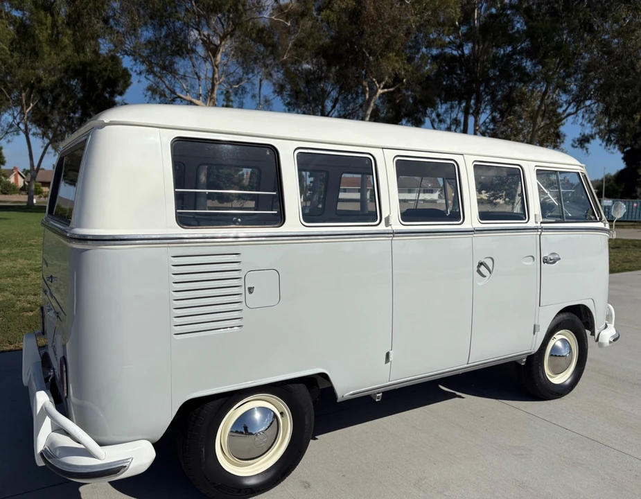 1966 Volkswagen Split-Window Bus - Image 9 of 21