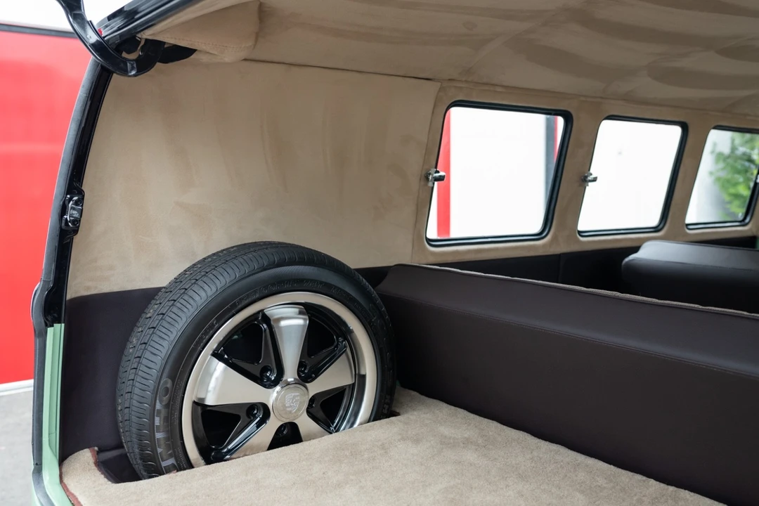 1966 Volkswagen Split-Window Bus - Image 21 of 31
