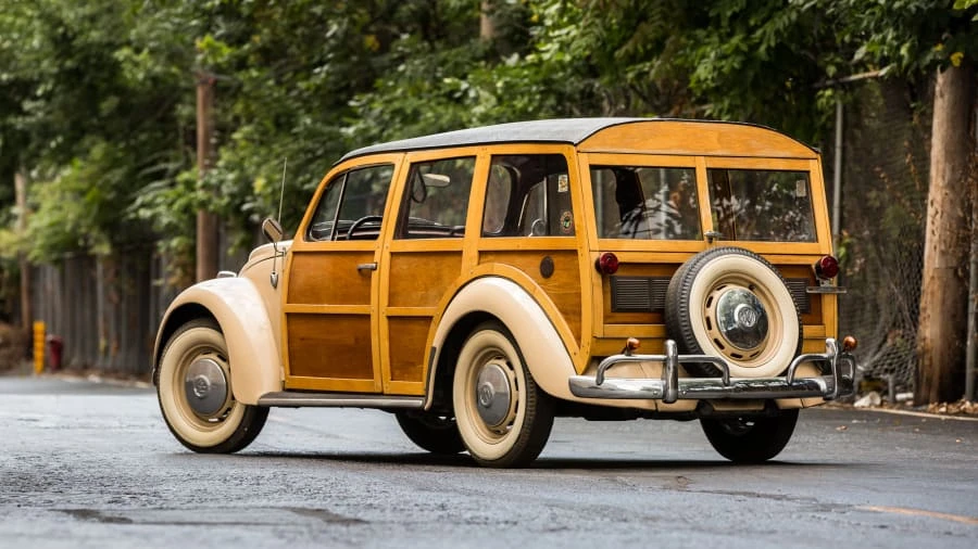 1966 Volkswagen Split-Window Bus - Image 3 of 12