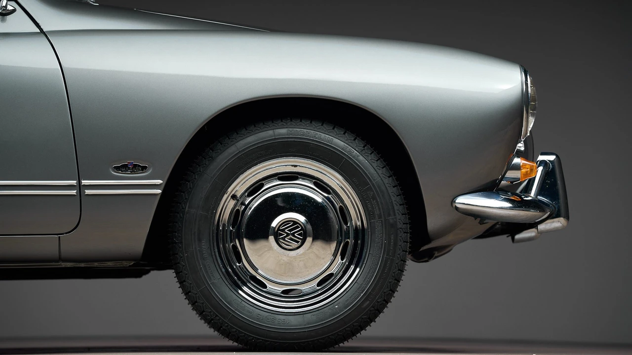 1966 Volkswagen Karmann Ghia Type 14 - Image 21 of 31