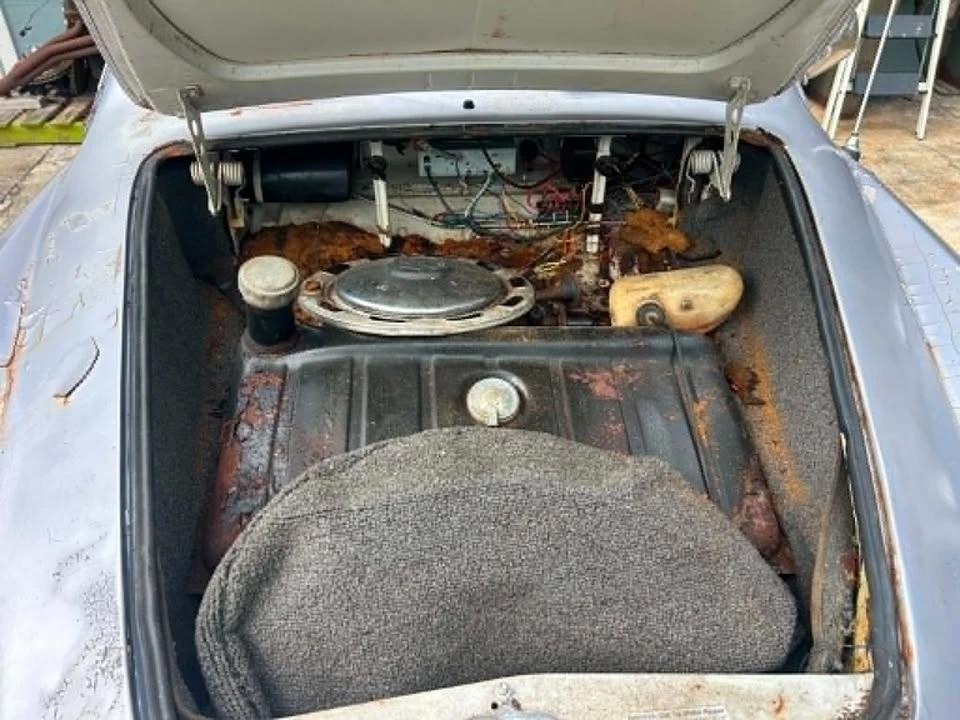 1966 Volkswagen Karmann Ghia Type 14 - Image 7 of 9