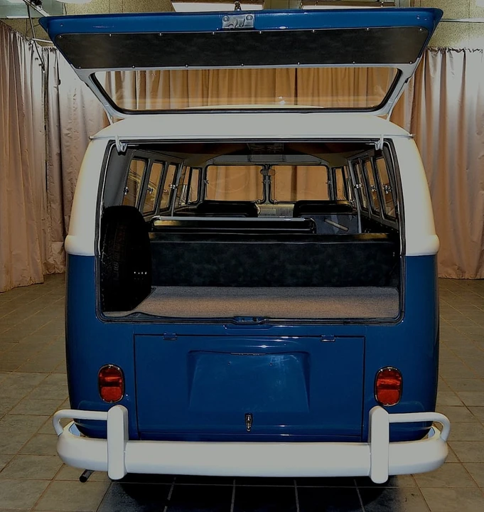 1966 Volkswagen Split-Window Bus - Image 6 of 11