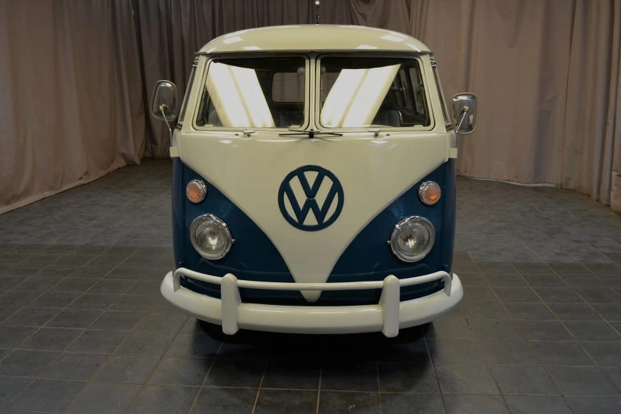 1966 Volkswagen Split-Window Bus - Image 9 of 11
