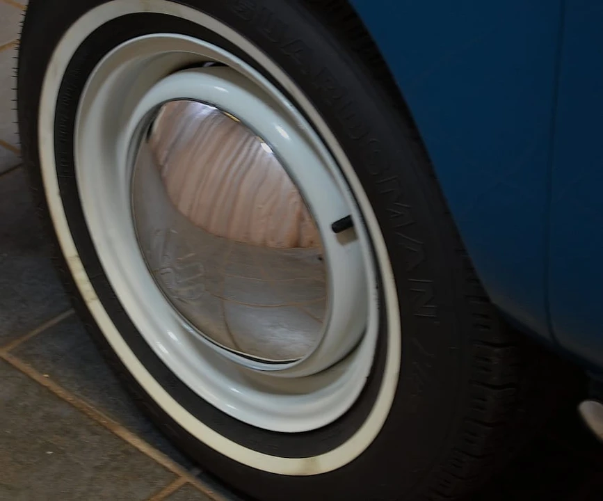 1966 Volkswagen Split-Window Bus - Image 10 of 11
