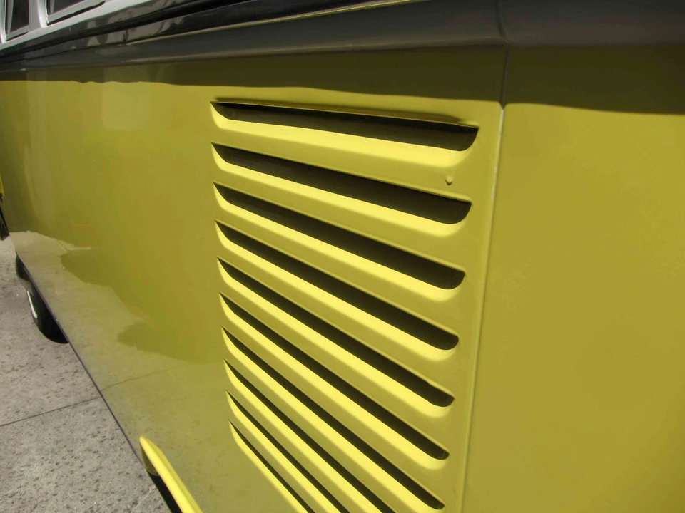 1966 Volkswagen Split-Window Bus - Image 17 of 31