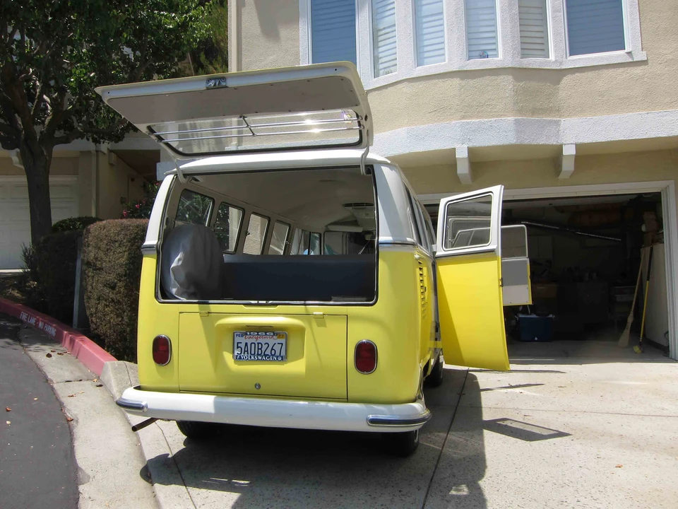 1966 Volkswagen Split-Window Bus - Image 11 of 31