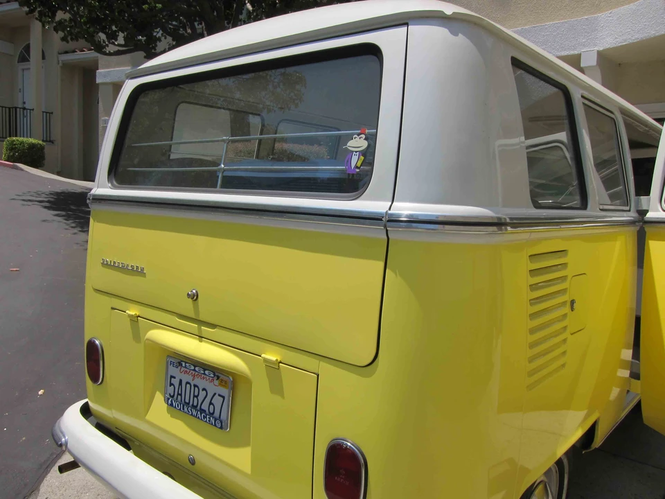 1966 Volkswagen Split-Window Bus - Image 13 of 31