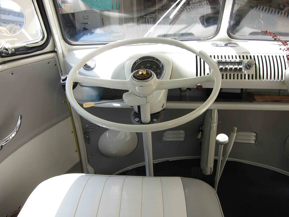1966 Volkswagen Split-Window Bus - Image 26 of 31