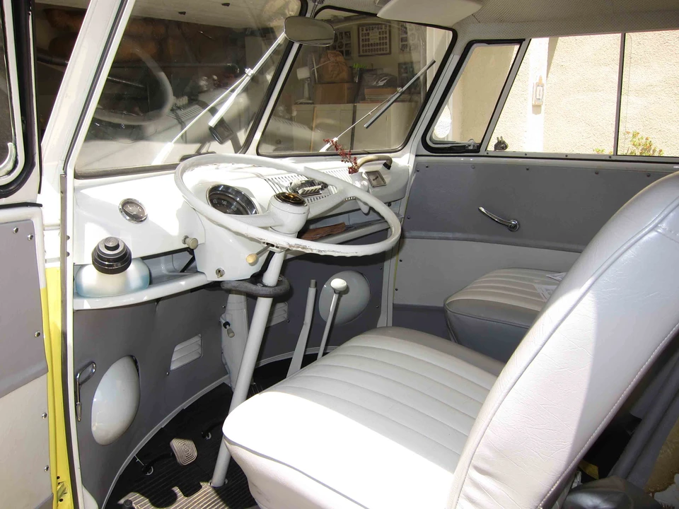 1966 Volkswagen Split-Window Bus - Image 22 of 31