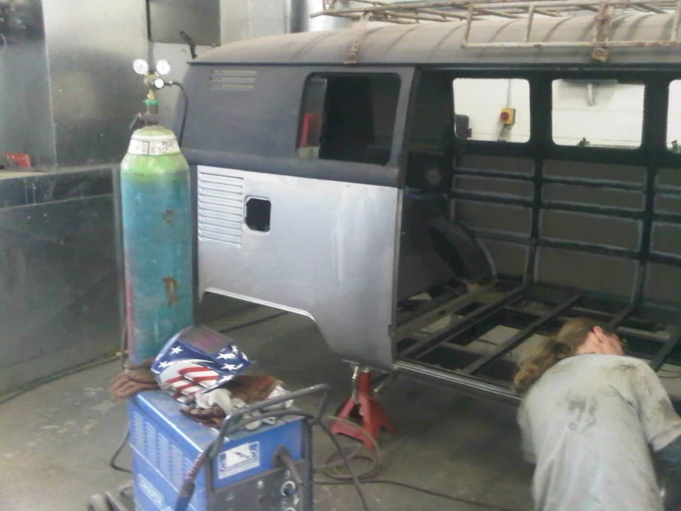 1966 Volkswagen Split-Window Camper - Image 27 of 30