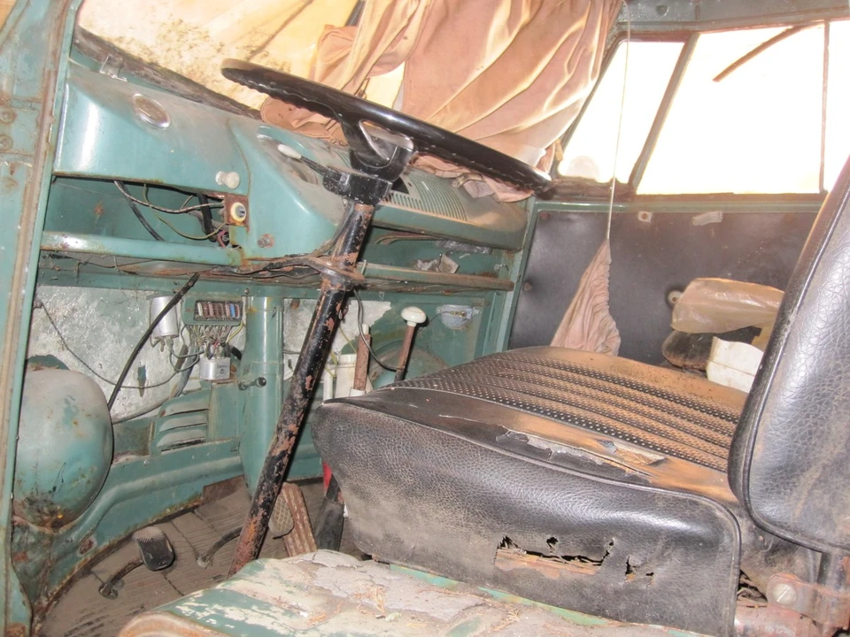 1966 Volkswagen Split-Window Camper - Image 25 of 30