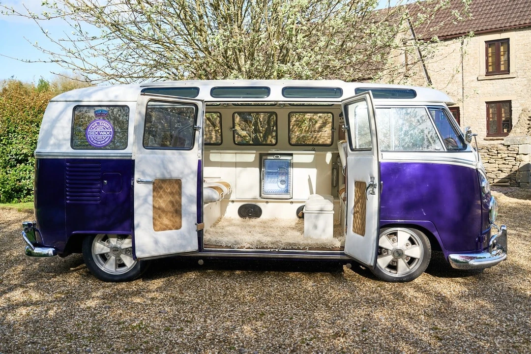 1966 Volkswagen Split-Window Bus - Image 2 of 30