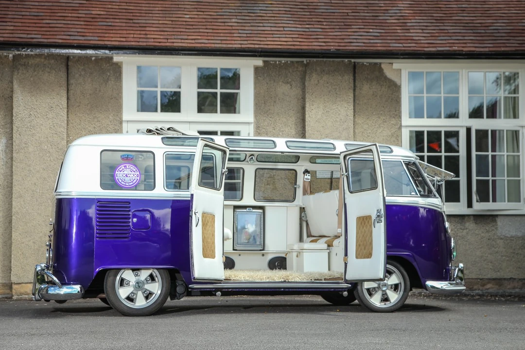 1966 Volkswagen Split-Window Bus - Image 19 of 30