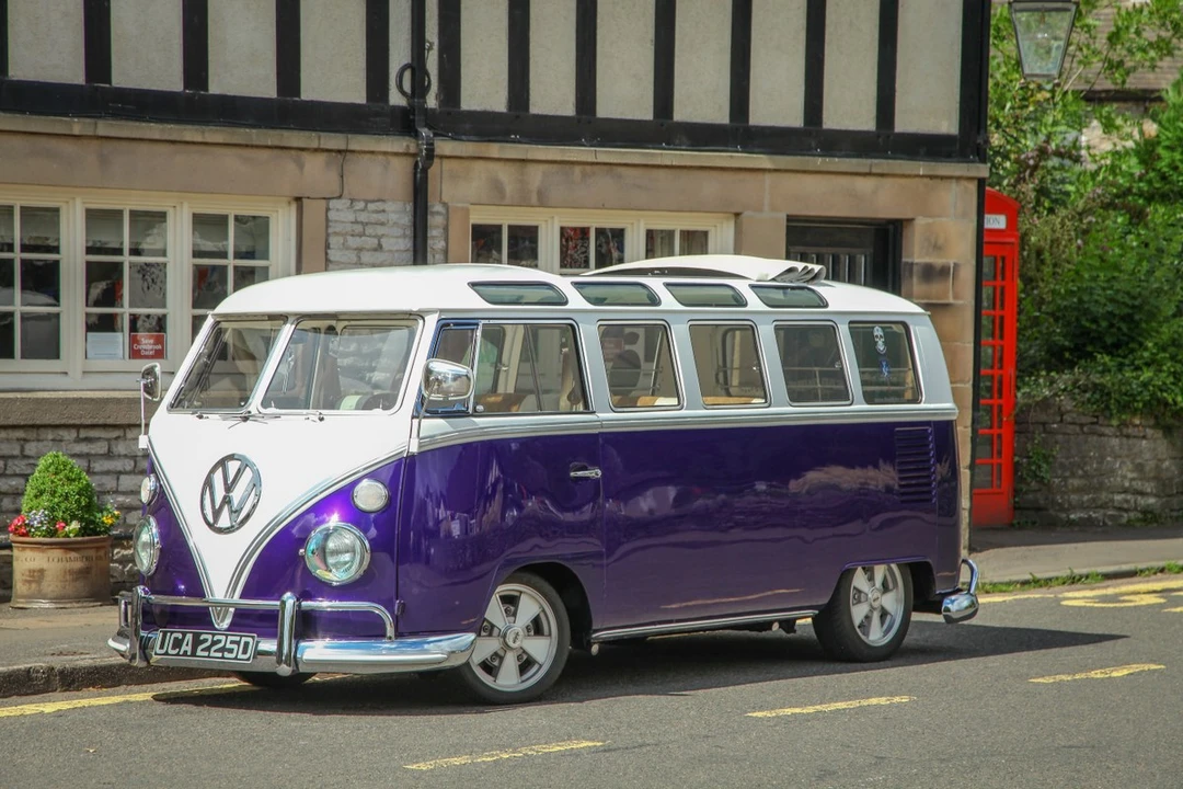 1966 Volkswagen Split-Window Bus - Image 5 of 30