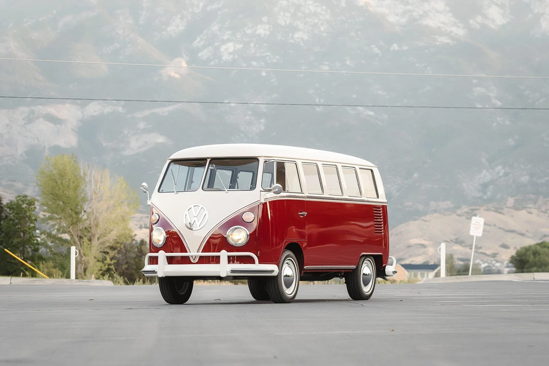 1966 Volkswagen Split-Window Bus - Image 2 of 31