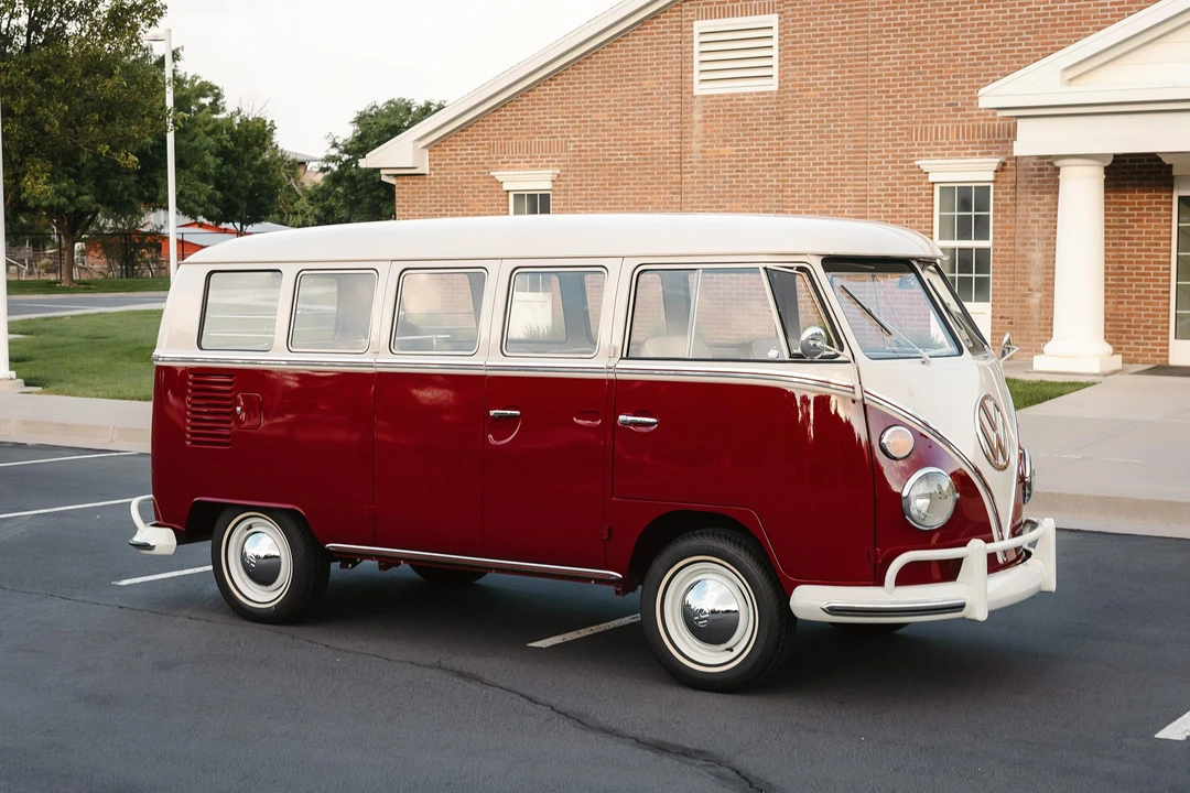 1966 Volkswagen Split-Window Bus - Image 20 of 31