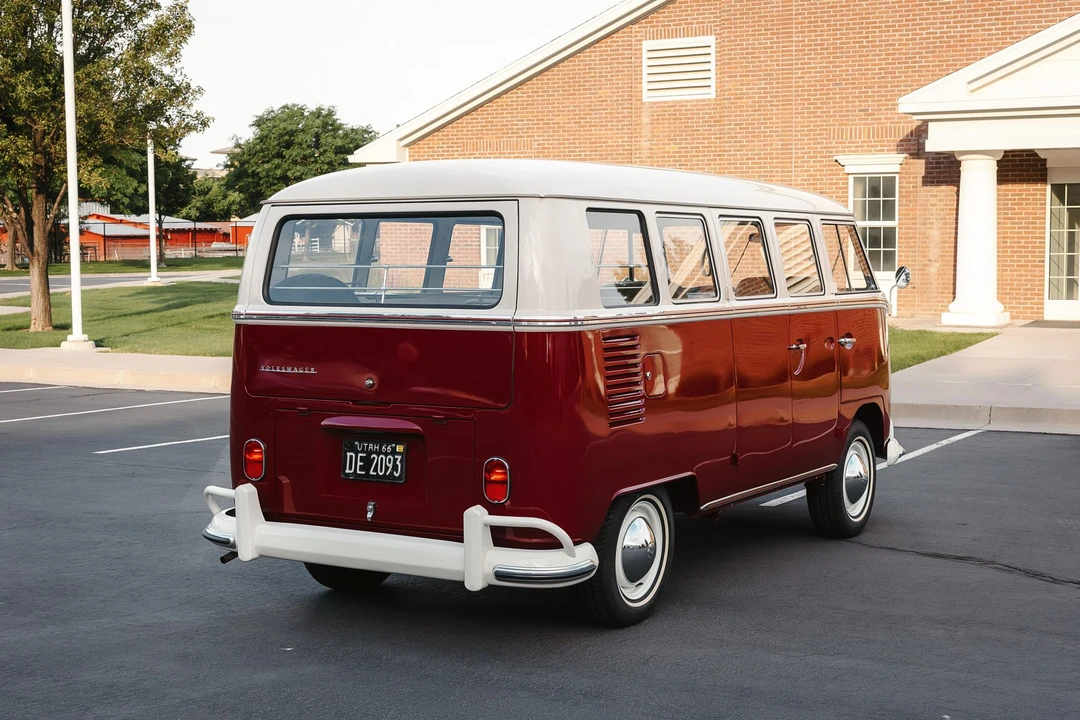 1966 Volkswagen Split-Window Bus - Image 17 of 31
