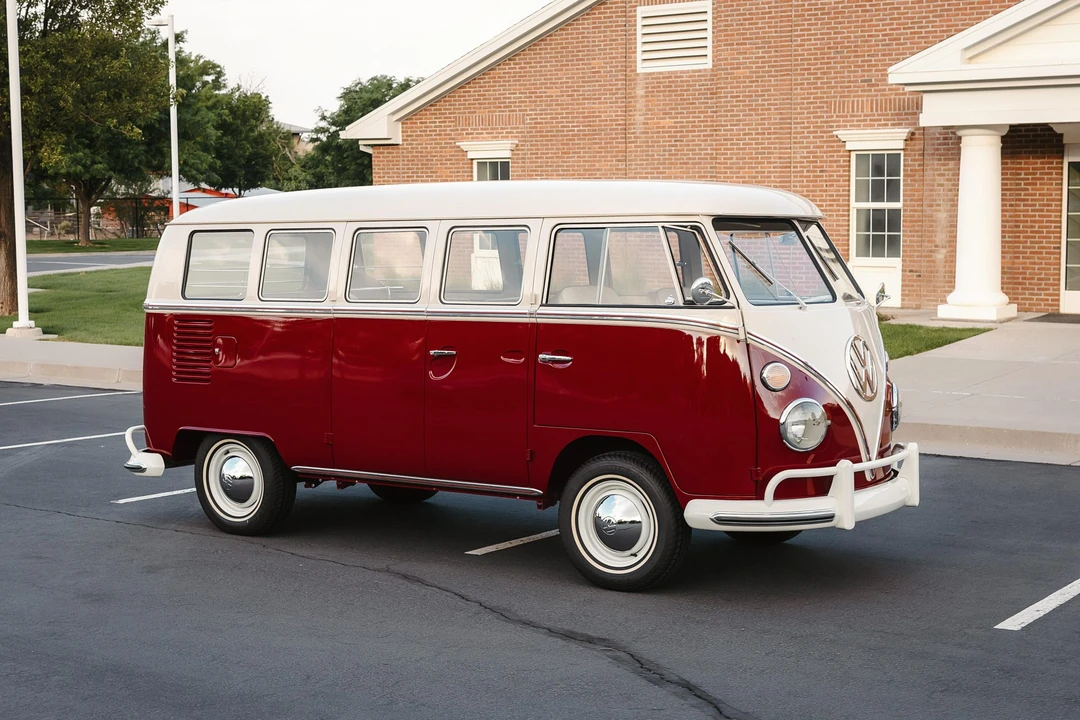 1966 Volkswagen Split-Window Bus - Image 21 of 31