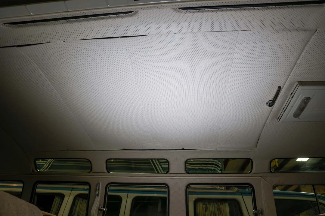 1966 Volkswagen Split-Window Bus - Image 3 of 31