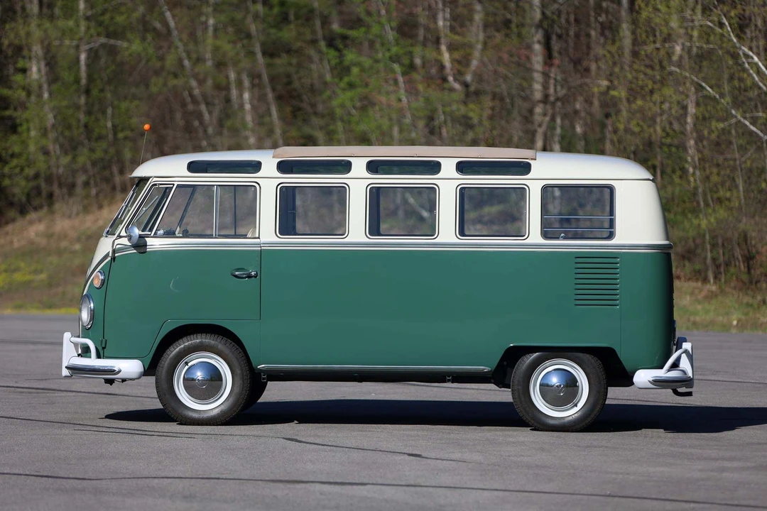 1966 Volkswagen Split-Window Bus - Image 11 of 31