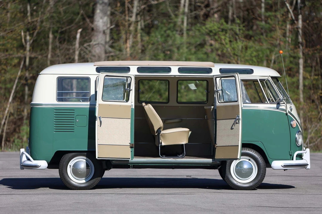 1966 Volkswagen Split-Window Bus - Image 23 of 31
