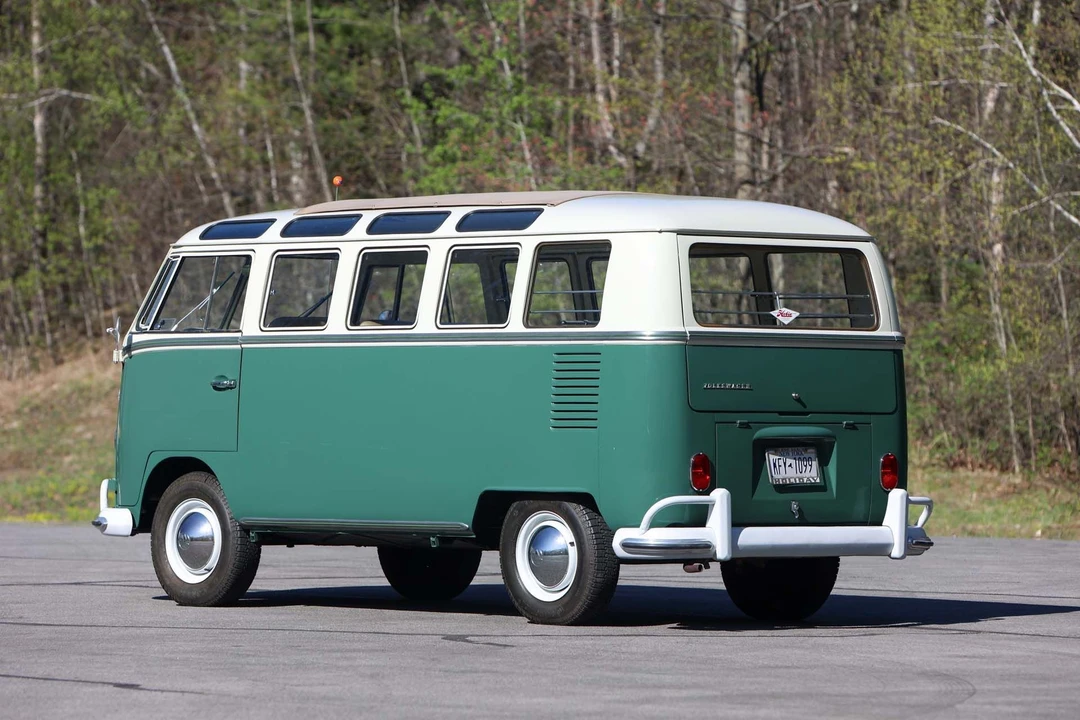 1966 Volkswagen Split-Window Bus - Image 9 of 31