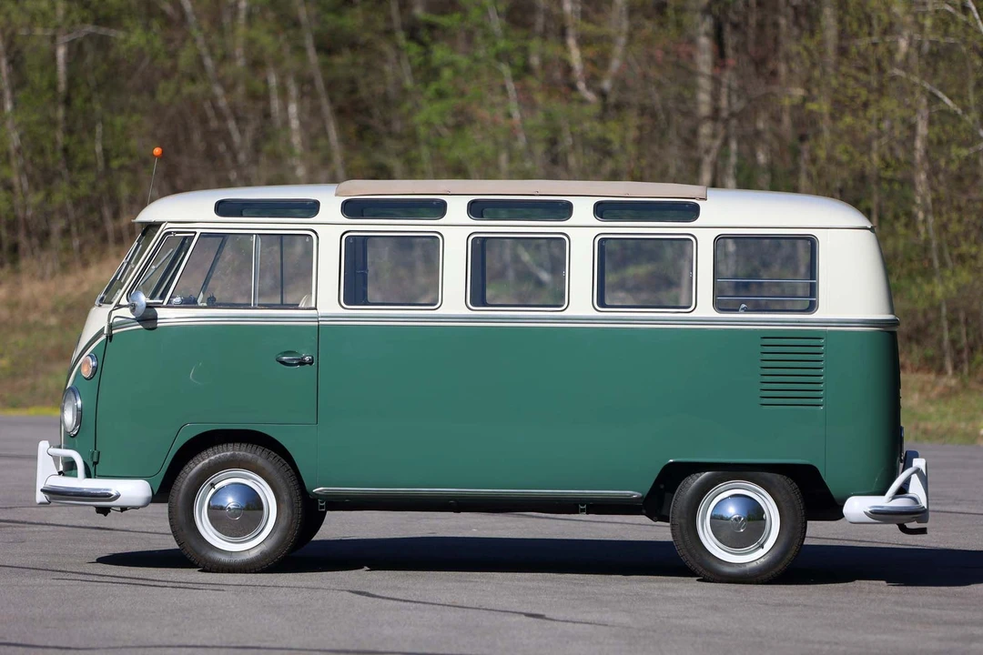 1966 Volkswagen Split-Window Bus - Image 10 of 31