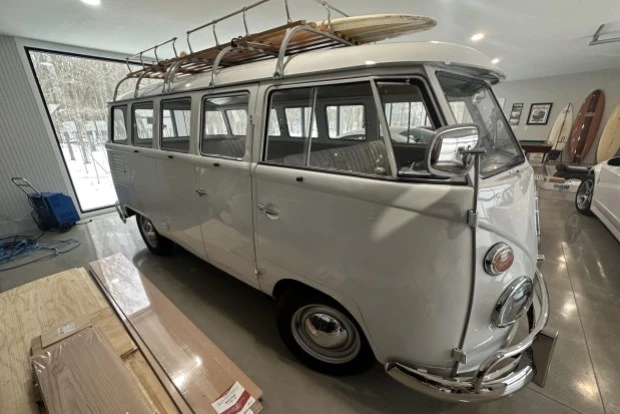 1966 Volkswagen Split-Window Bus - Image 3 of 8