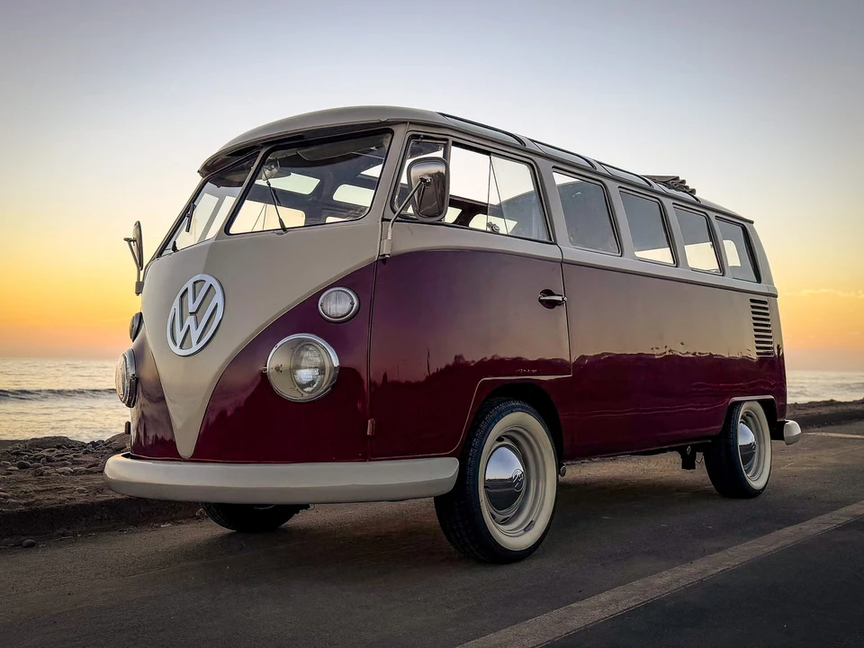 1966 Volkswagen Split-Window Bus - Image 10 of 31