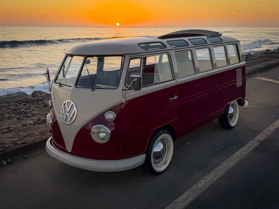 1966 Volkswagen Split-Window Bus - Image 12 of 31