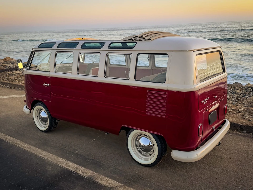 1966 Volkswagen Split-Window Bus - Image 19 of 31