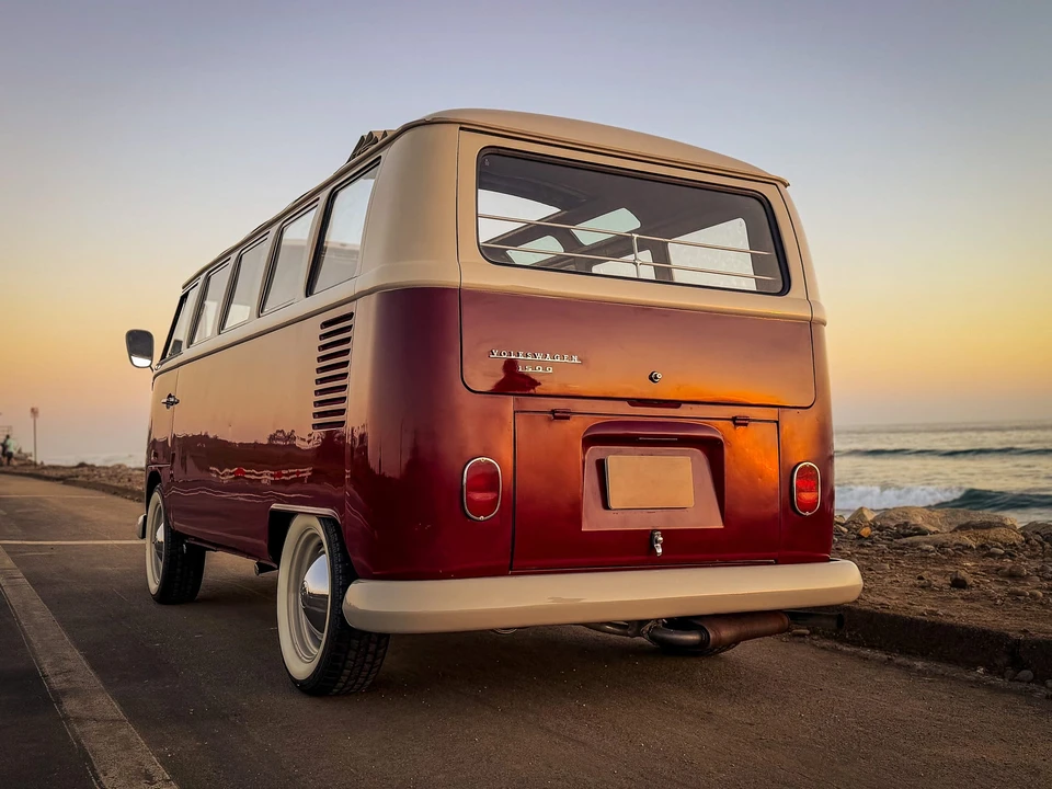 1966 Volkswagen Split-Window Bus - Image 22 of 31