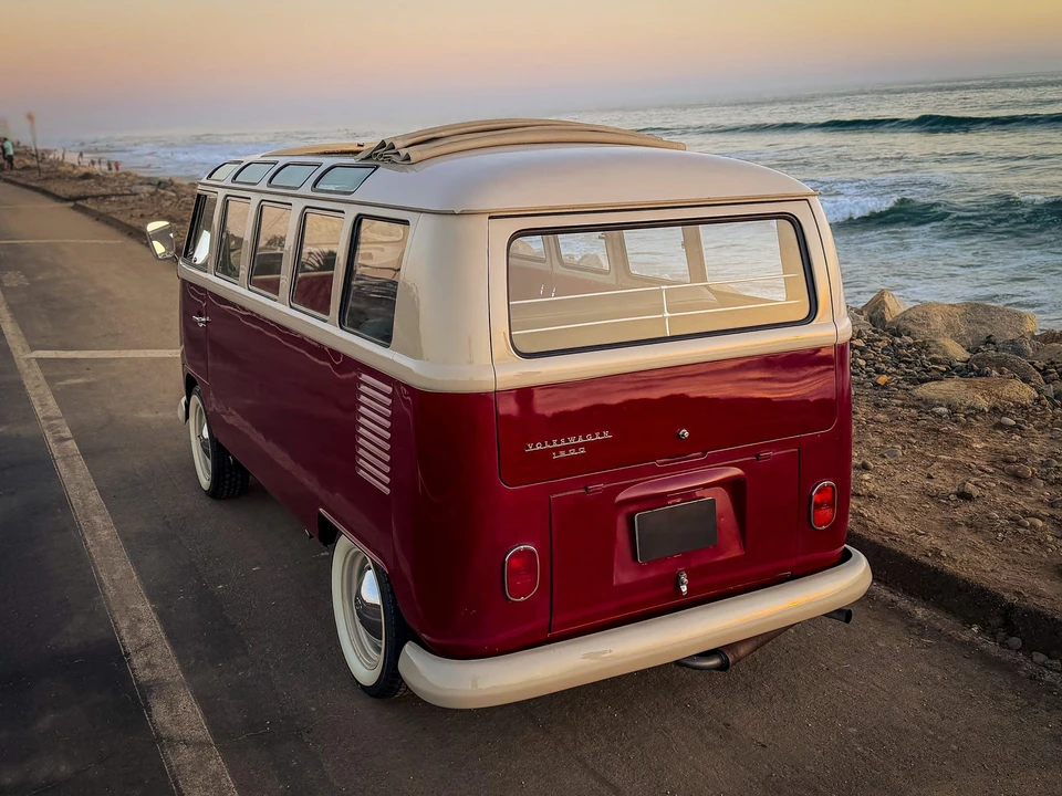 1966 Volkswagen Split-Window Bus - Image 24 of 31
