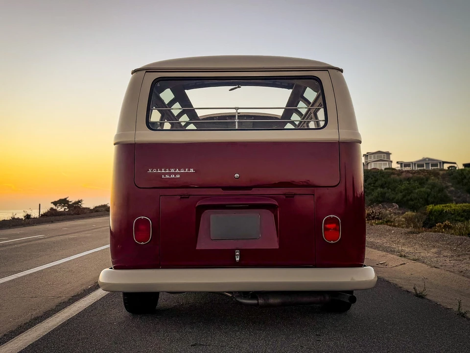 1966 Volkswagen Split-Window Bus - Image 28 of 31