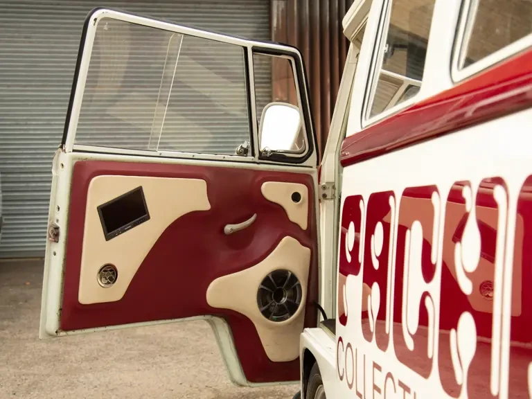 1966 Volkswagen Split-Window Bus - Image 26 of 31