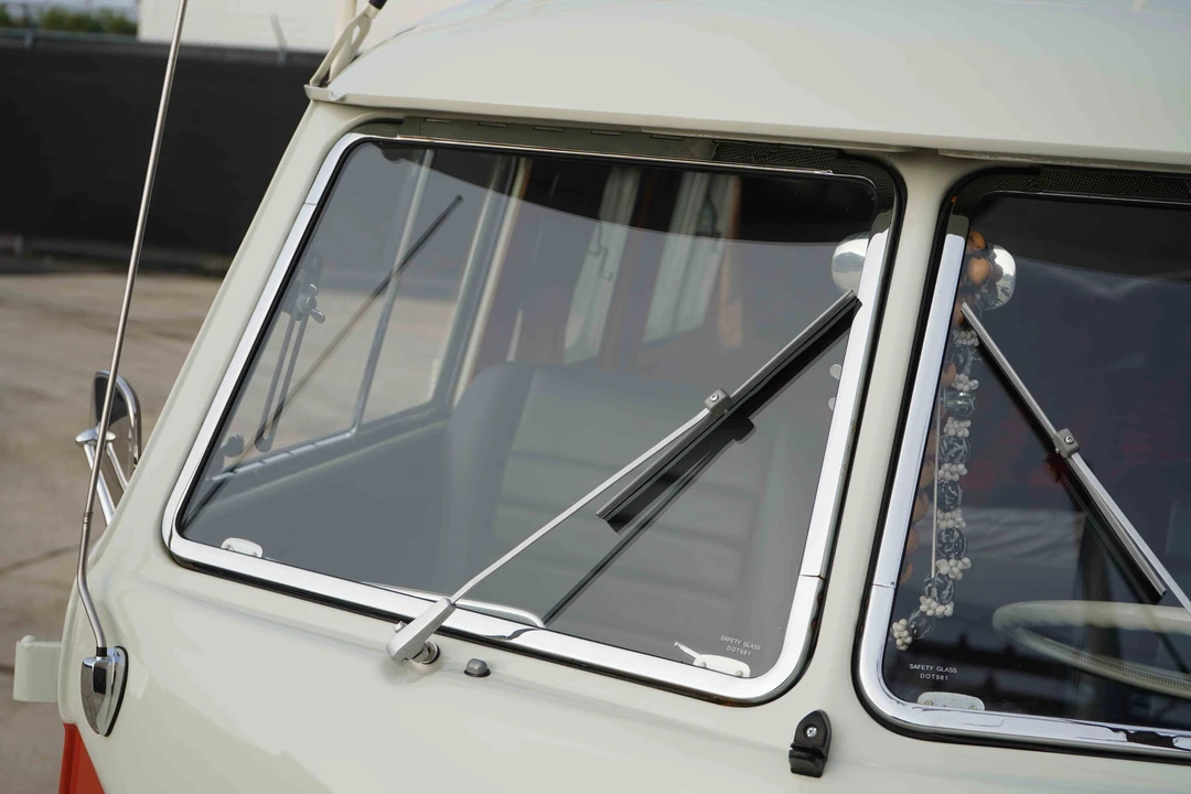 1966 Volkswagen Split-Window Bus - Image 12 of 31
