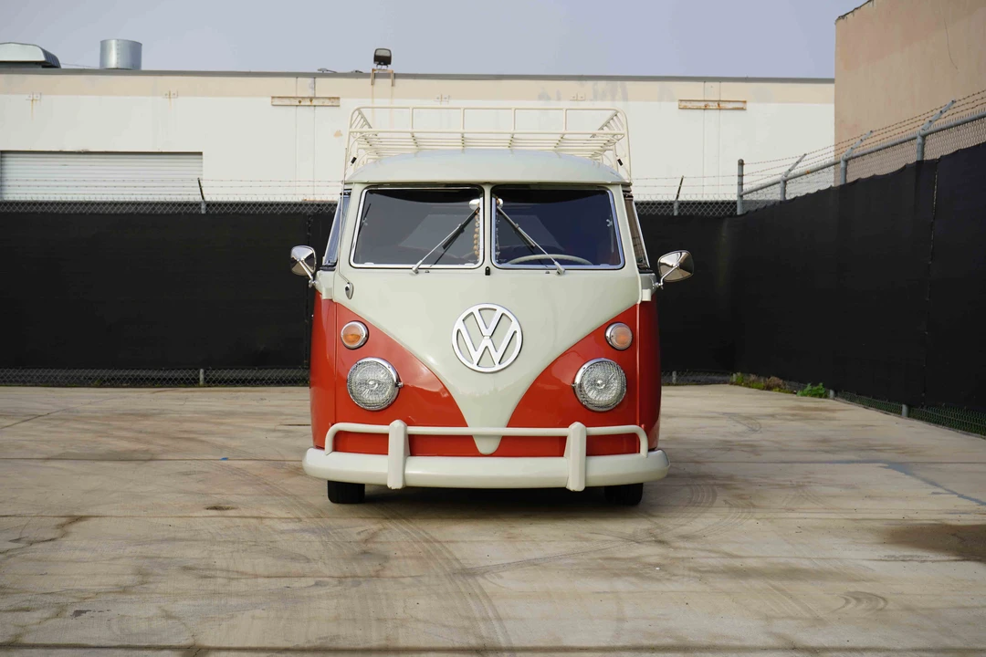 1966 Volkswagen Split-Window Bus - Image 2 of 31