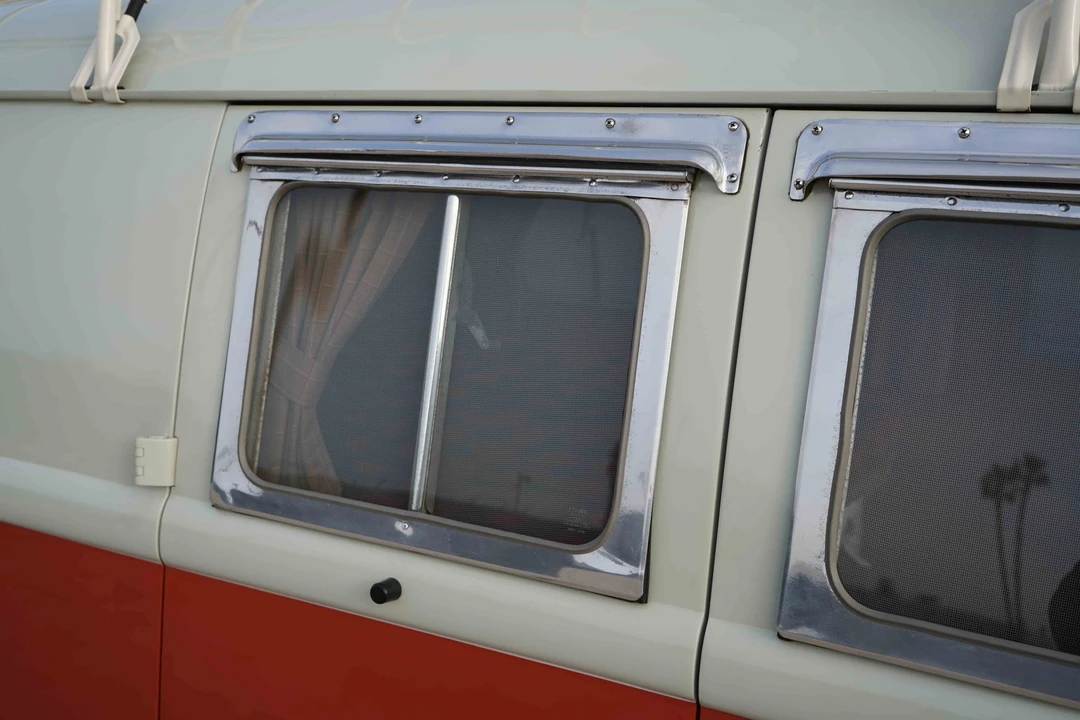 1966 Volkswagen Split-Window Bus - Image 24 of 31