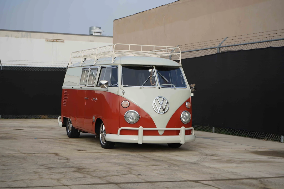 1966 Volkswagen Split-Window Bus - Image 4 of 31