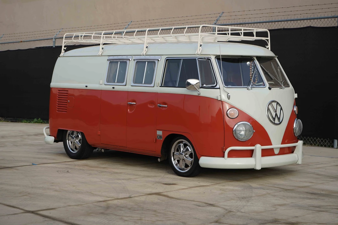 1966 Volkswagen Split-Window Bus - Image 10 of 31