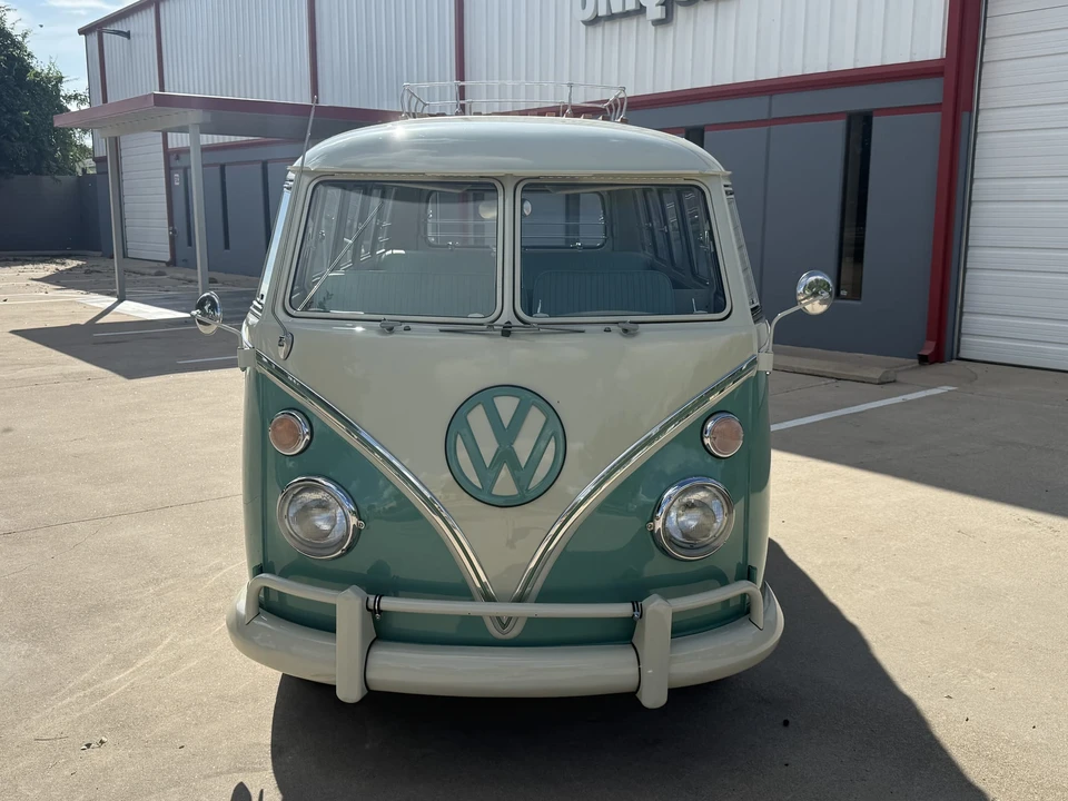 1966 Volkswagen Split-Window Bus - Image 4 of 31