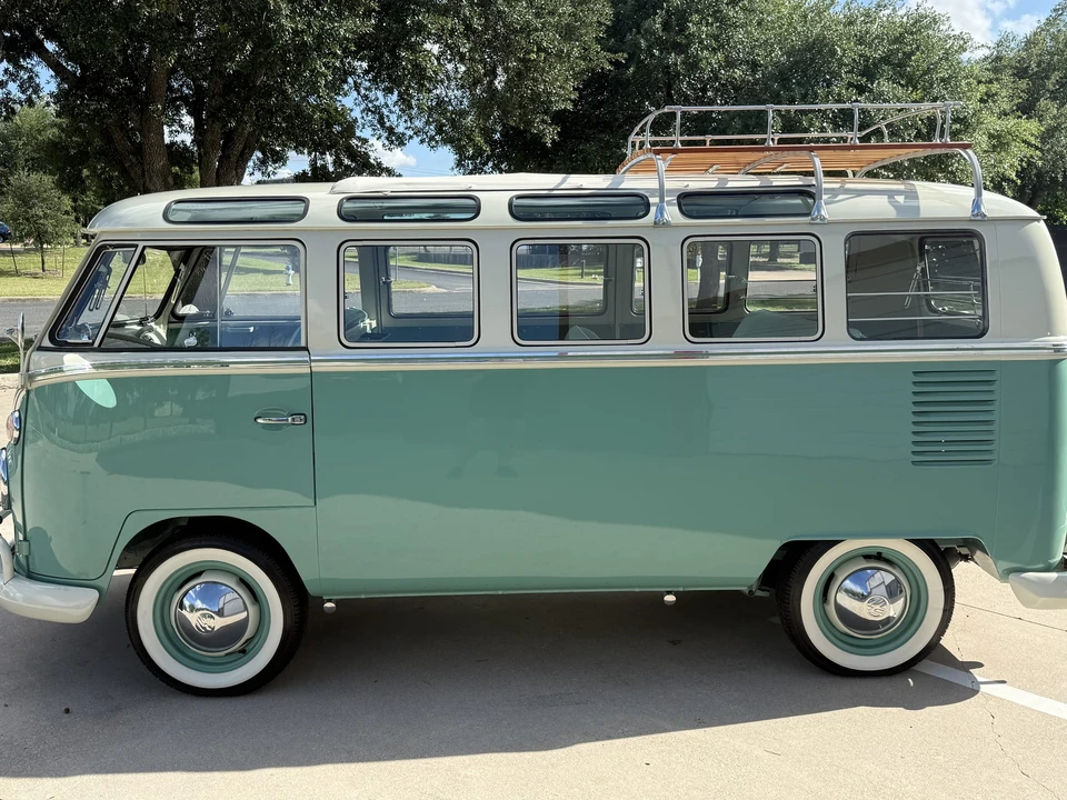1966 Volkswagen Split-Window Bus - Image 17 of 31