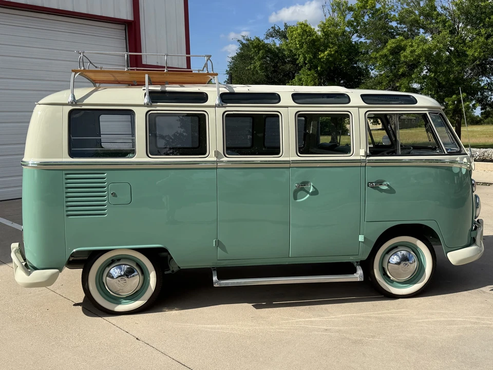 1966 Volkswagen Split-Window Bus - Image 10 of 31