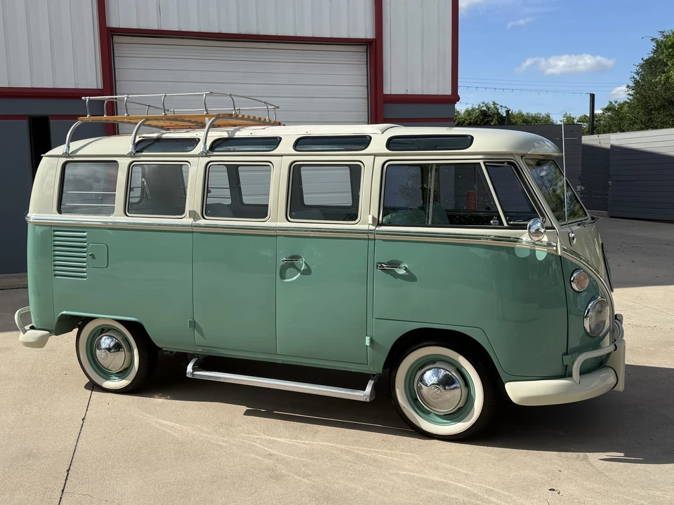 1966 Volkswagen Split-Window Bus - Image 9 of 31