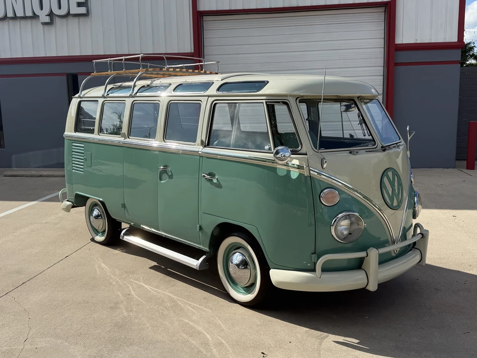 1966 Volkswagen Split-Window Bus - Image 8 of 31