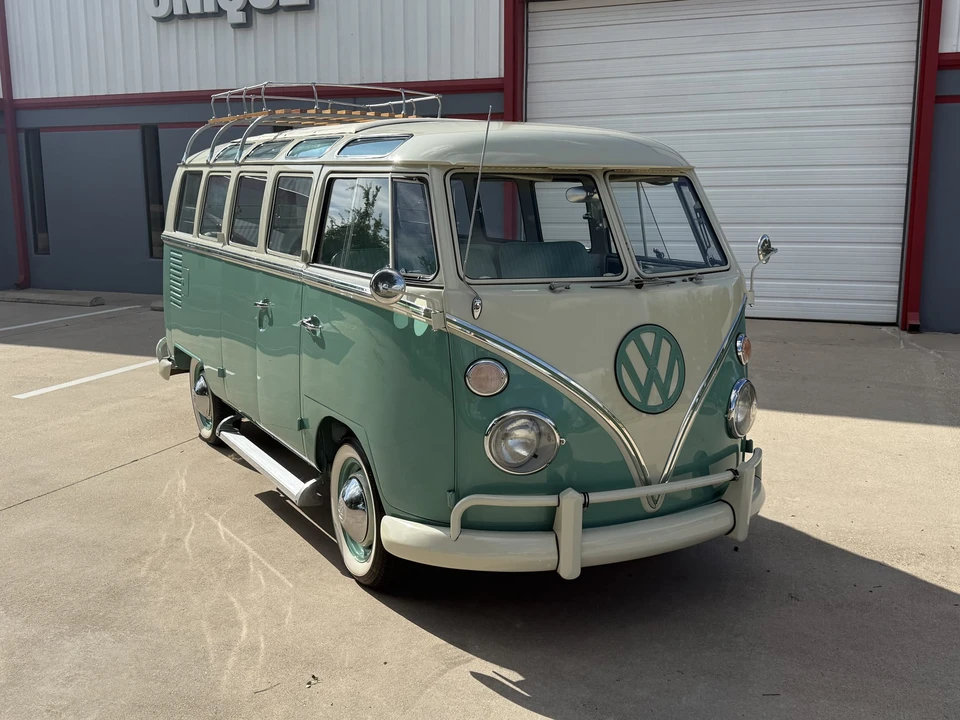 1966 Volkswagen Split-Window Bus - Image 5 of 31