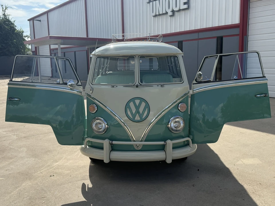 1966 Volkswagen Split-Window Bus - Image 28 of 31