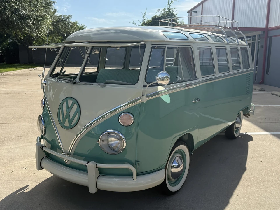 1966 Volkswagen Split-Window Bus - Image 2 of 31