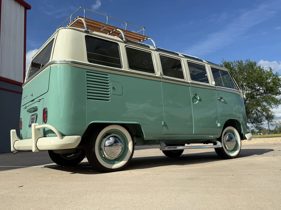 1966 Volkswagen Split-Window Bus - Image 11 of 31