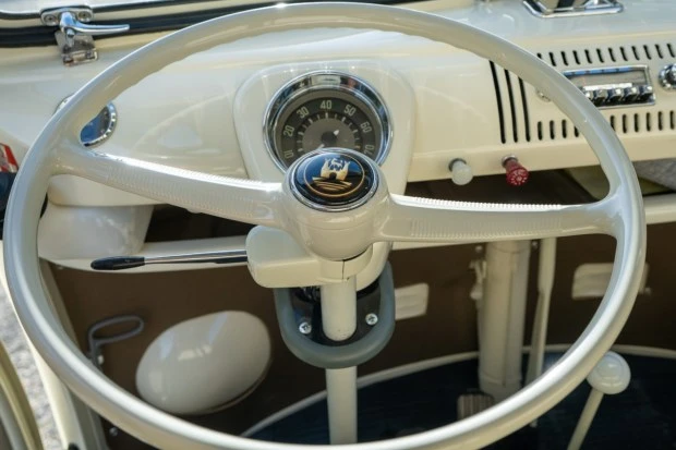 1966 Volkswagen Split-Window Bus - Image 6 of 9